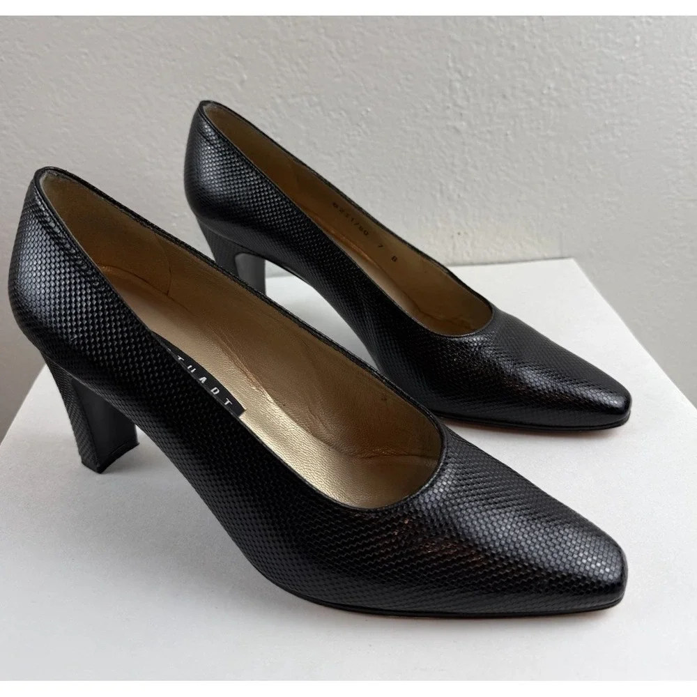 Stuart Weitzman Black Leather Embossed Pointed Toe Womens Slip On Heel Size 7 - Picture 3 of 9